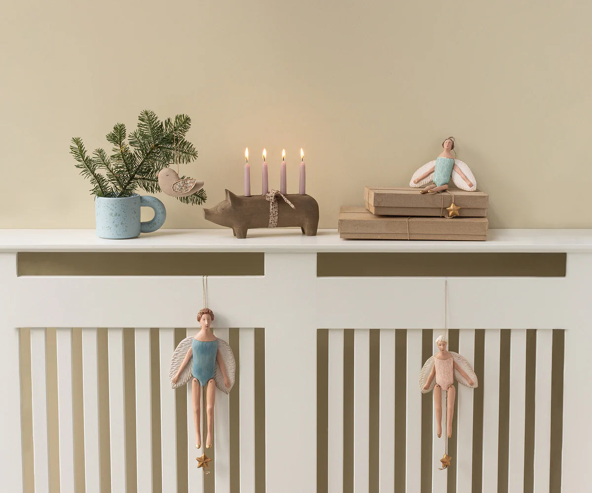 Maileg - Kerzenständer aus Holz, Schwein, Advent - Natur