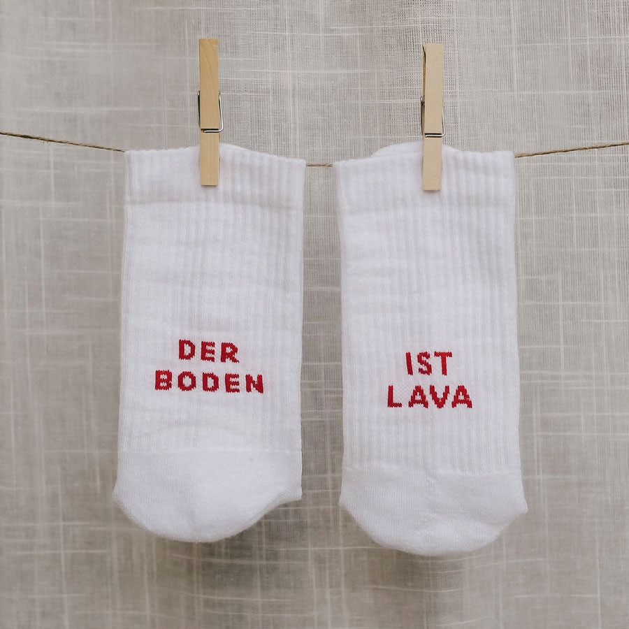 Eulenschnitt - Socken "Der Boden ist Lava" Größe 39 - 42